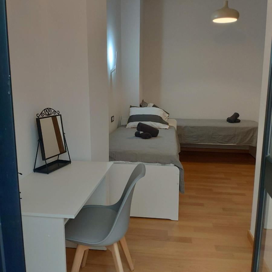 Unique Apartment In Malaga City Center With Pool Εξωτερικό φωτογραφία